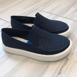 Kids Slip-On Crocs, size 11 - Excellent Condition